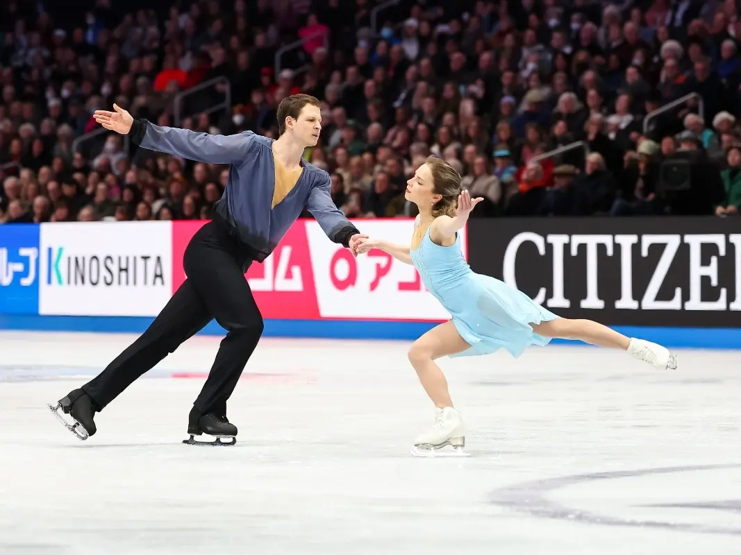 Alisa Efimova and Misha Mitrofanov